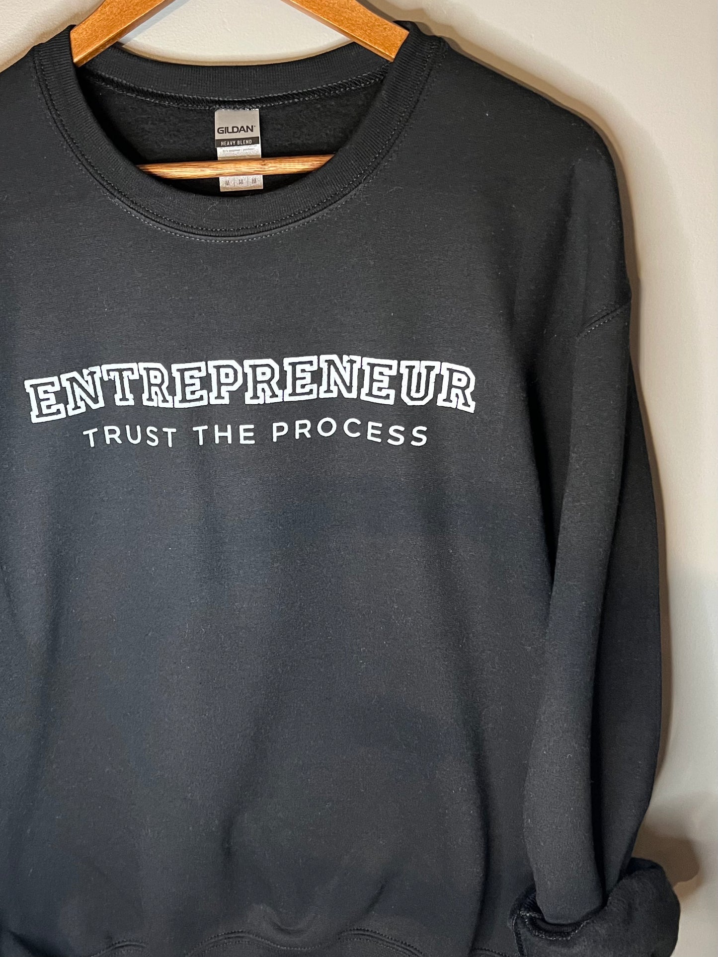 ENTREPRENEUR Trust the Process Crew neck